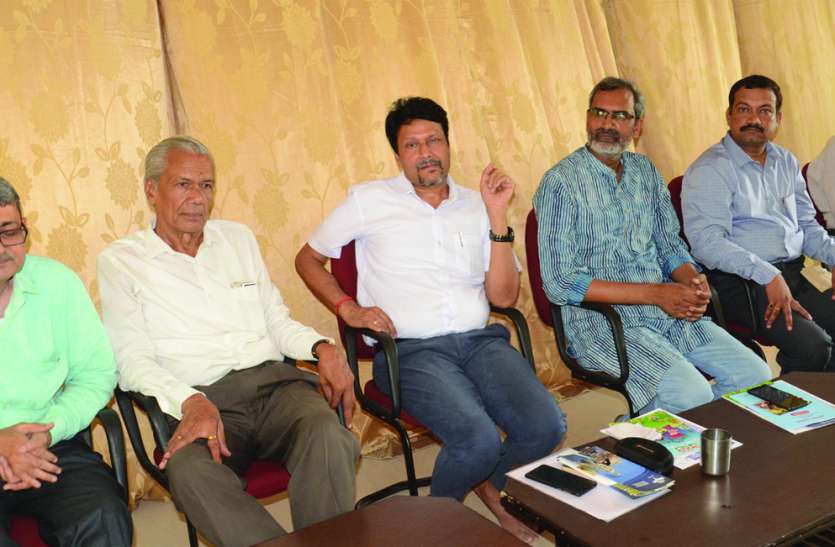 Discussion on Ethical Education and Civil Society नैतिक शिक्षा के अभाव में समाज की बिगड़ती दशा पर किया मंथन