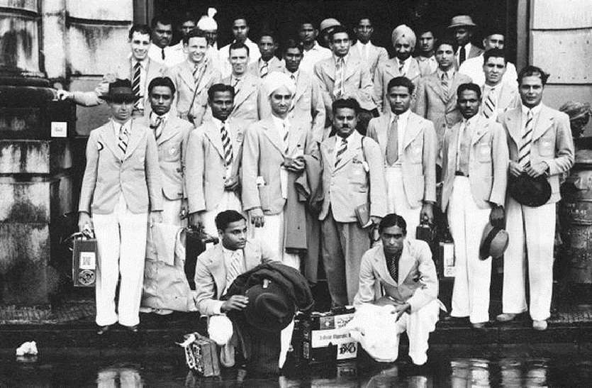 बर्लिन ओलंपिक में गोल्ड मेडल जीतने वाली भारतीय हॉकी टीम। पहली बार 1936 के ओलंपिक में भोपाल के दो ओलंपियनों ने जीता था गोल्ड