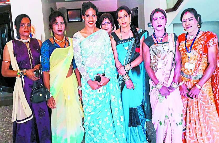 Balod news थर्ड जेंडर्स का ऐसा रूप देखकर पानी-पानी हो गए अधिकारी, रातो रात बदल दिया फैसला