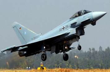 Two Eurofighters collide over northern Germany उत्तरी जर्मनी में दो यूरोफाइटर्स टकराए, एक पायलट की मौत