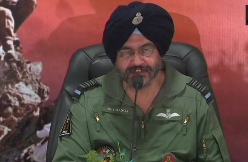 IAF IAF चीफ बोले- बालाकोट में हमने सैन्य लक्ष्य हासिल किया, राफेल होता तो परिणाम अलग होते; एयरस्पेस में नहीं घुस पाया पाक