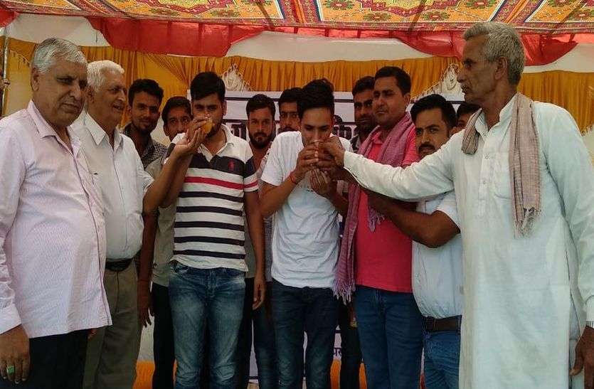 Churu News Chhapar City Dispensary: छापर सिटी डिस्पेंसरी में तीन चिकित्सक लगाने पर धरना समाप्त