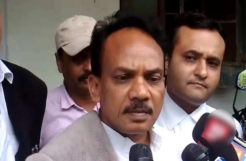 manturam pawar Antagarh Tape Case: SIT दफ्तर पहुंचे मंतूराम पवार ने वाइस सैंपल देने से किया इनकार