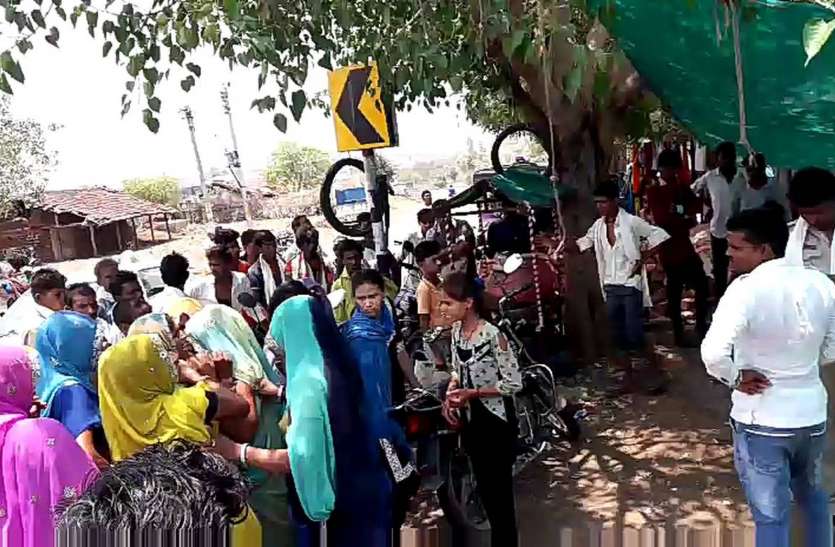 pratapgarh खौफजदा है पूरा गांव, घर हुए सूने