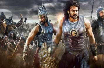 CRPF shows Bahubali film to four hundred villagers in Bijapur जानिये, बीजापुर के ग्रामीणों को CRPF ने क्यों दिखाई बाहुबली फिल्म