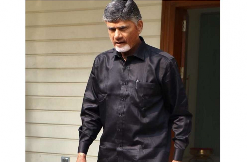 Chandrababu Naidu आंध्र प्रदेश के पूर्व चंद्रबाबू नायडू के दूसरे घर पर भी ध्वस्वतीकरण का नोटिस चस्पा