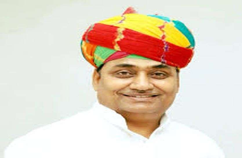 govind singh dotasara छह महीने में छह बड़े विवाद, ऐसा हैं शिक्षा मंत्री डोटासरा का कार्यकाल