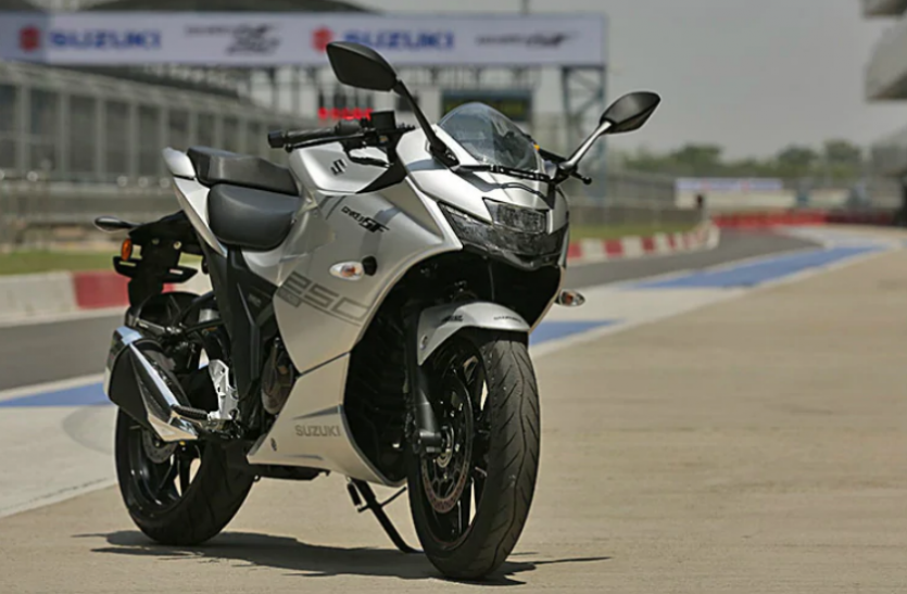 Suzuki Gixxer SF 250 Suzuki Gixxer SF 250 को जबरदस्त रिस्पॉन्स दे रहे ग्राहक, बेहद कम कीमत में मिलते हैं सुपरबाइक वाले फीचर्स