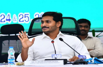 CM Jagana Mohan Stopped To Give Expensive Food In Government Meetings सीएम जगन मोहन रेड्डी का नया कदम,बैठकों व सम्मेलनों में शानदार खाने पर हो रही फिजूल खर्ची पर लगाई रोक