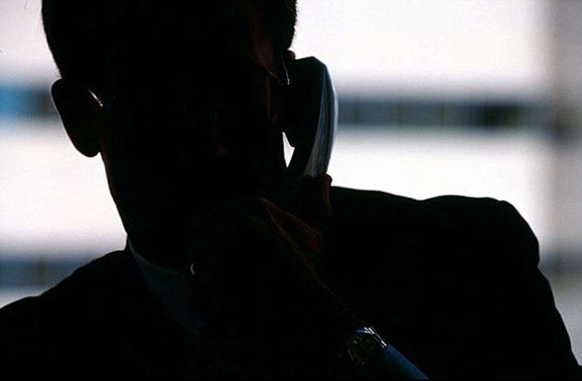 26 lac money fraud on phone call with car showroom खुद को कार शोरूम का मालिक बताकर लाखों की ठगी, एक फोन कॉल पर ट्रांसफर करा ली रकम
