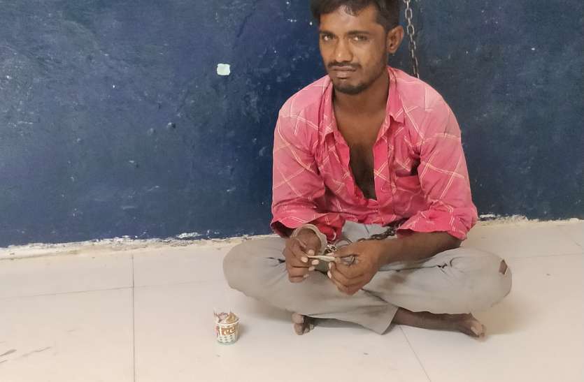 news criminal : वारदात की फिराक में था बदमाश, पुलिस को देख ट्रेन से कूदकर भागा