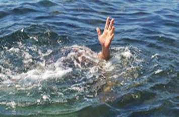 student died after drowned in pound at pratapgarh नहाने गए छात्र की तालाब में डूबने से मौत, परिवार में मचा हाहाकार