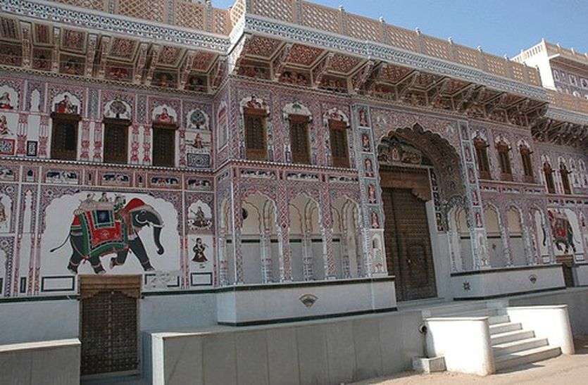 sikar सीकर का 568 वर्ष पुराना कस्बा...जहां 12वीं पास करते ही होते जाते हैं बेघर!