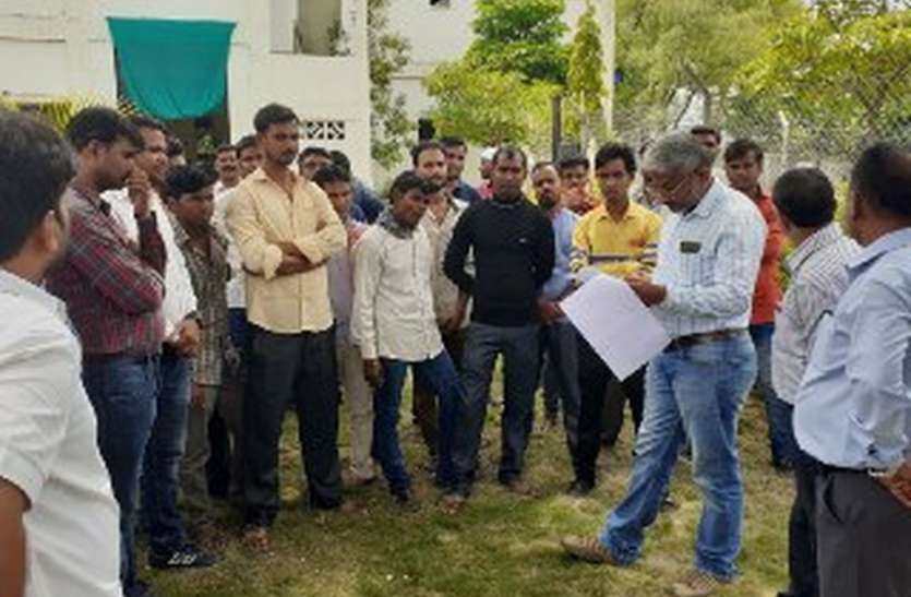 खंडवा में पानी का संकट, ढाई लाख की आबादी परेशान खंडवा में पानी का संकट, ढाई लाख की आबादी परेशान