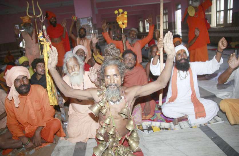 Amarnath yatra अमरनाथ यात्रा: 4,417 यात्रियों का दूसरा जत्था जम्मू से रवाना,कल शुरू करेंगे आगे की यात्रा
