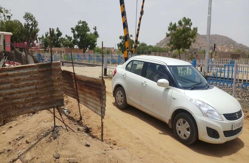 jalore-bagra-toll road दूर की डाइवर्जन की दुविधा, बागरा से गुजार रहे वाहन