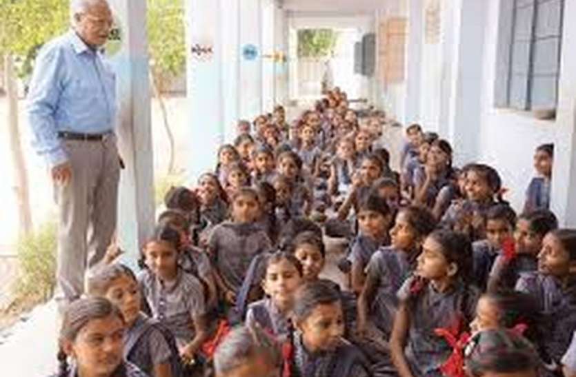udaipur बहुत ज्यादा चिंतित है विभाग, बाल सभाओं को लेकर बांटे पीले चावल