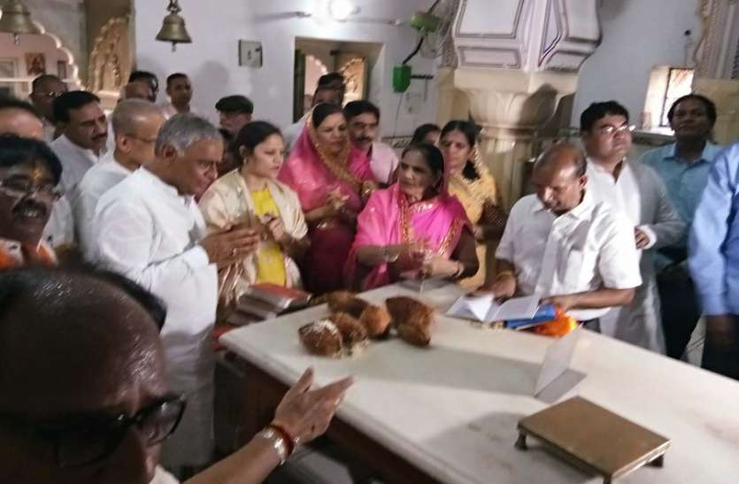 baswa jain mandir दीक्षा दिवस संयम स्वर्ण जयंती समारोह में उमड़ा सैलाब