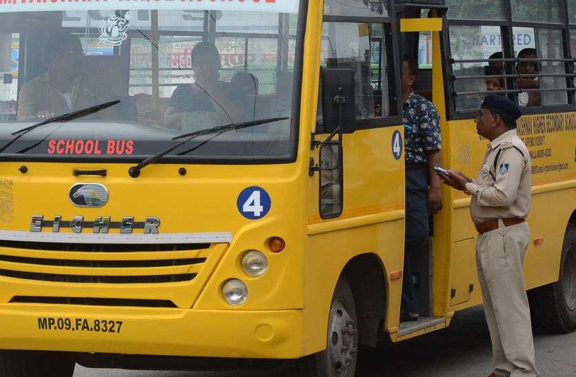 traffic नहीं सुधरा स्कूल प्रबंधन, 7 दिन में इतनी बसों में सामने आई कमियां