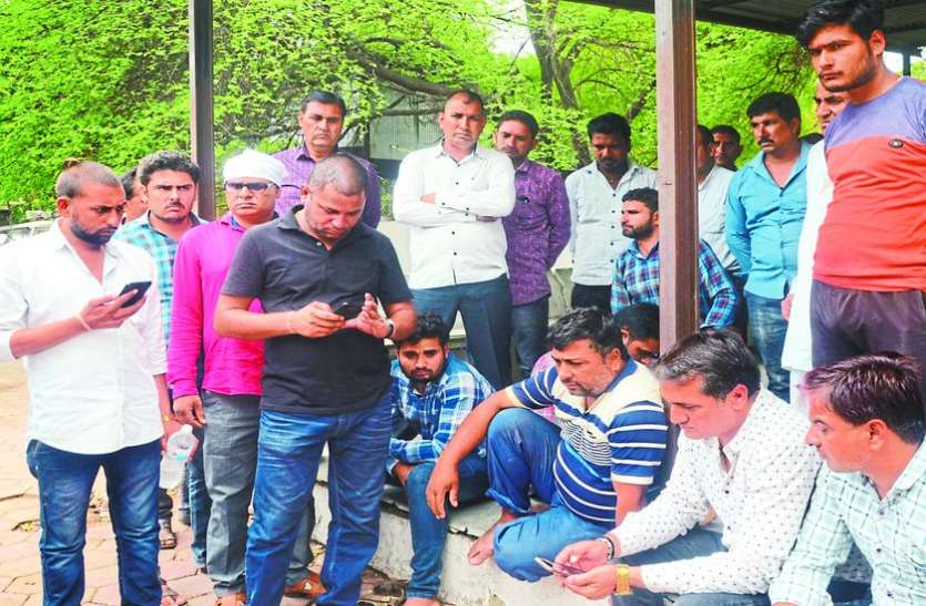 indore फोन कर किसान को खेत पर बुलाया, गोलियां मारकर कर दी हत्या, जानें क्या था मामला