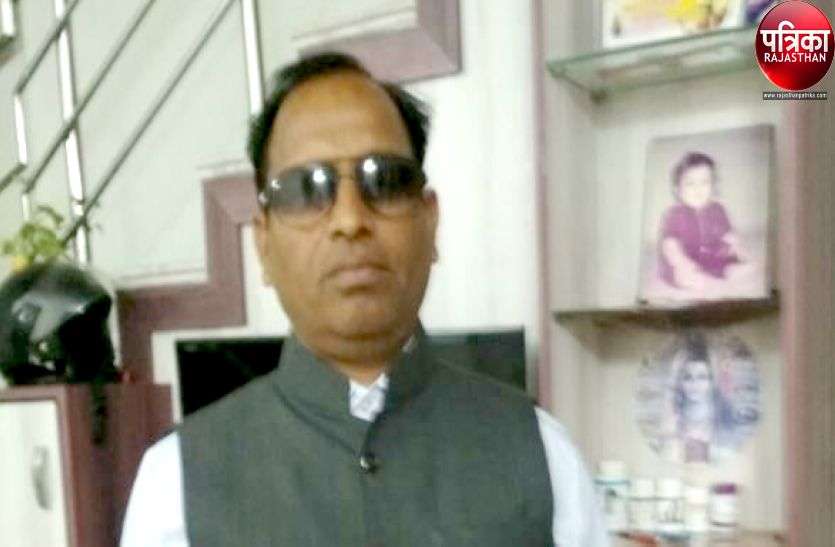 jabar singh rathore पॉजिटिव स्टोरी : सरकारी स्कूल के शिक्षक की अनुकरणीय पहल-खुद अभावों में पले-बढ़े, अब जरूरतमंद बच्चों के चेहरे पर ला रहे हैं मुस्कान