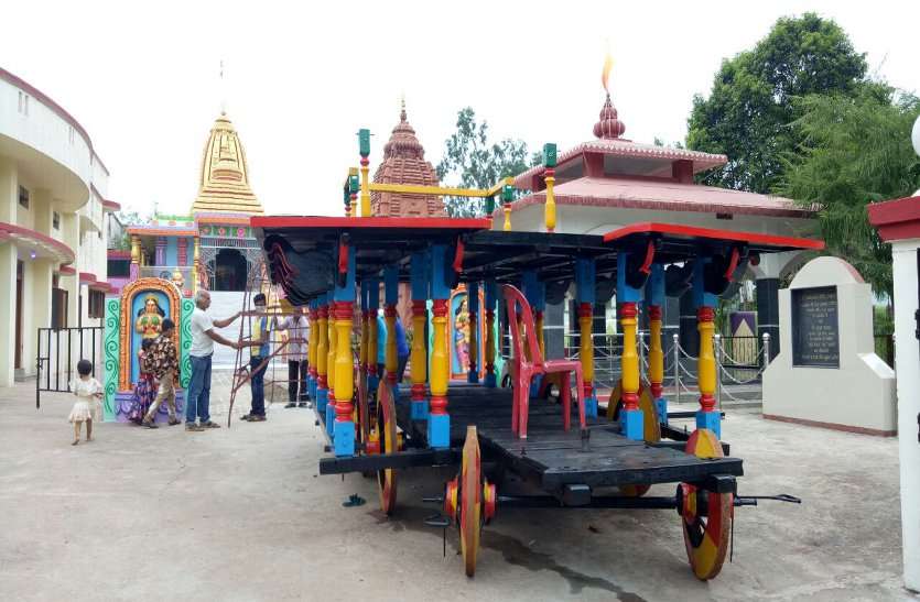 bhilai patrika दशमूलारिष्ठ का काढ़ा और गजामूंग खिलाकर भगवान हुए स्वस्थ, अब खोलेंगे नेत्र
