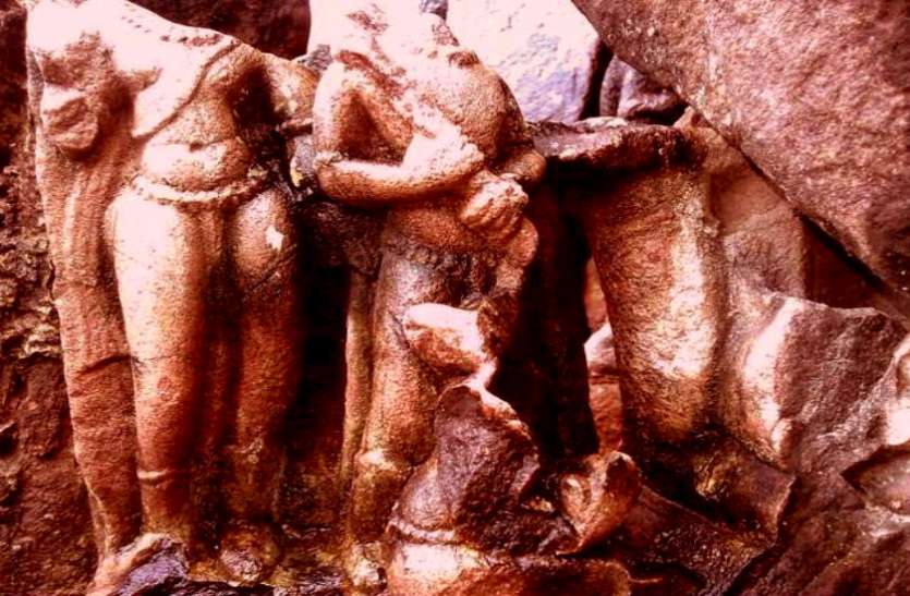 ashtabhuja dham रहस्य...! यहां होती है बिना सिर वाली मूर्तियों की पूजा