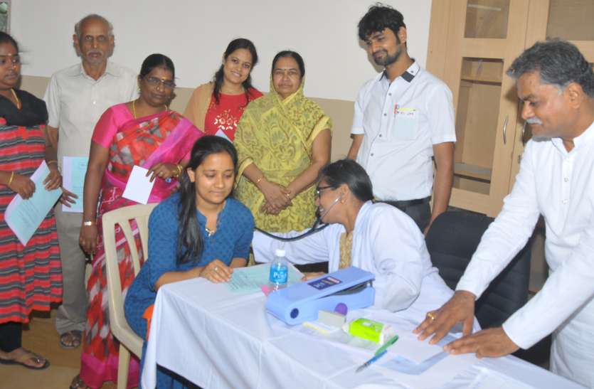 free medical camp ६०० से ज्यादा मरीजों ने कराई जांच