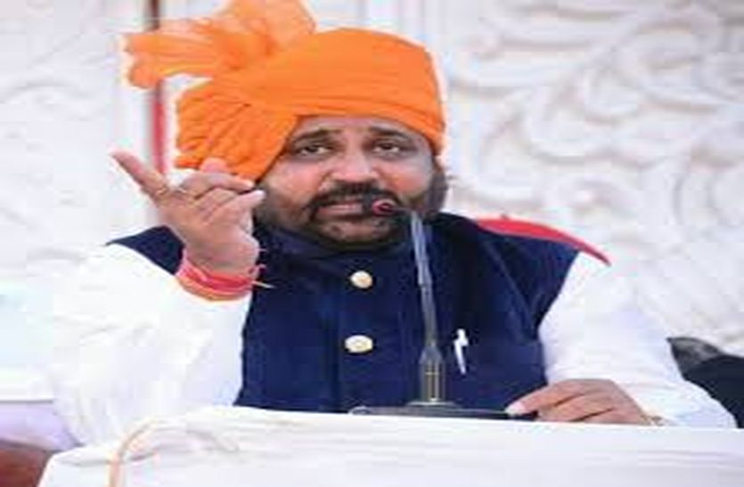 Karani sena National President Gogameri register threat case against करणी सेना राष्ट्रीय अध्यक्ष गोगामेड़ी के खिलाफ धमकी का मामला दर्ज