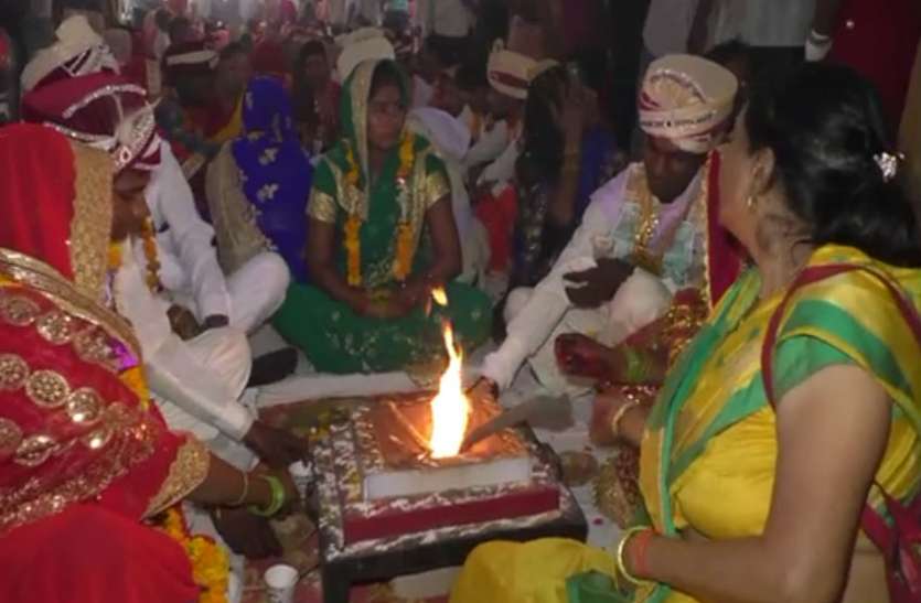 Mukhyamantri samuhik vivah मुख्यमंत्री सामूहिक विवाह योजनाः 301 जोड़ों की शादी, खर्च हुए 1.53 करोड़ रुपये, देखें वीडियो