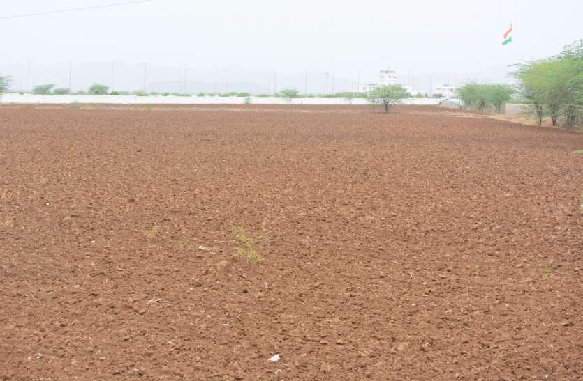 Warm rain for sowing बुवाई के लिए अच्छी बारिश का इंतजार