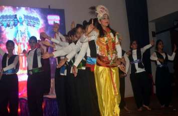 The journey of the centuries by the audience in the Mahayatatra of Krishna from Rasli to the development of Bhilai कृष्ण की रासलीला से भिलाई के विकास तक की महायात्रा में दर्शकों ने किया सदियों का सफर