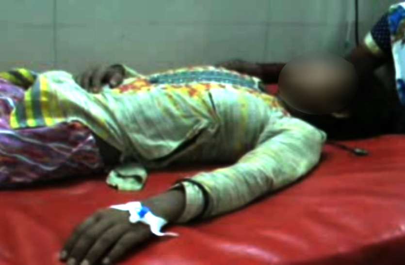 Rape दलित लड़की खेत में शौच के लिये गयी थी, पड़ोसी ने कर दिया कांड