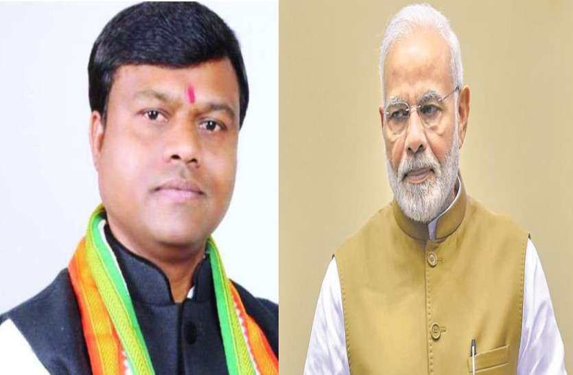 deepak baij PM Modi सांसद दीपक बैज ने PM Modi पर लगाया भेदभाव का आरोप, कहा- केंद्र सरकार कर रहा दोहरी नीति