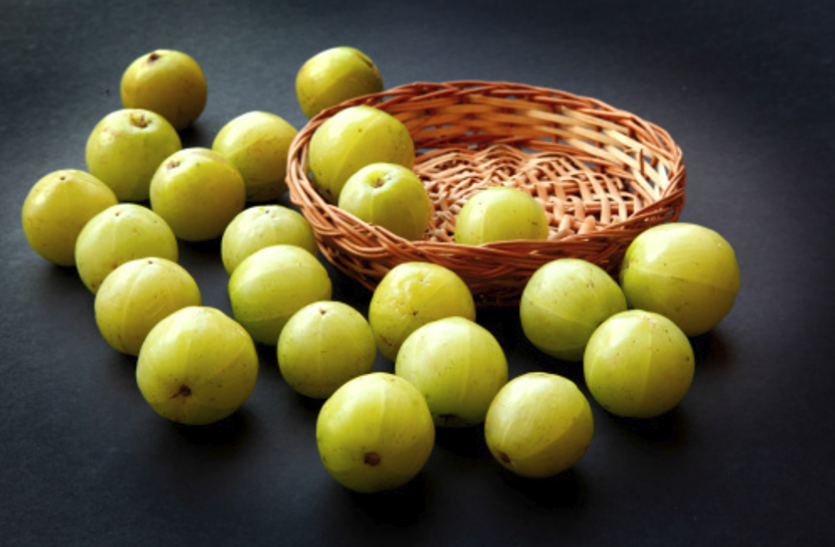amla आंवला के साथ टमाटर से भी कंट्रोल होता है बीपी