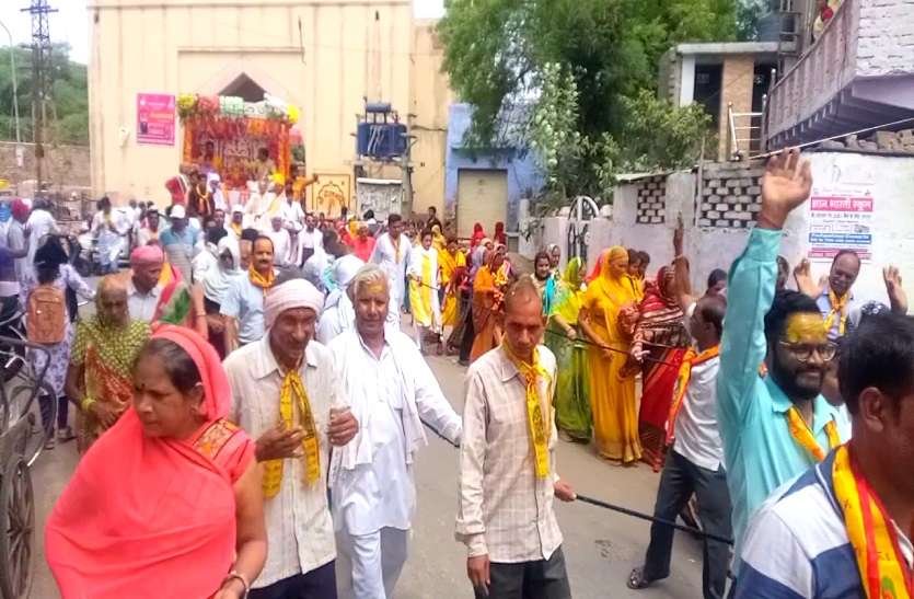 udaipur साध्वी अभ्युदयाश्री का चातुमार्सिक प्रवेश, विधानसभा के प्रतिपक्ष नेता भी हुए शामिल