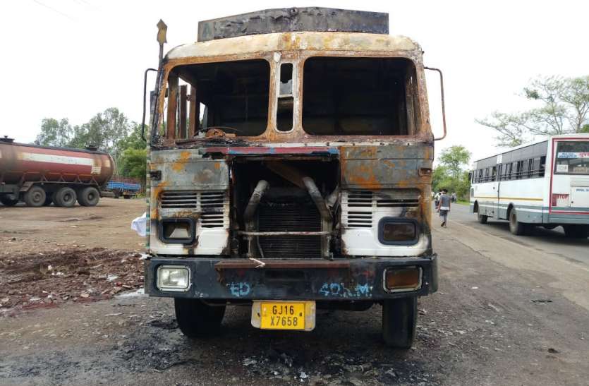 surat photo Surat News टैंकर में लगी आग, चालक की मौत