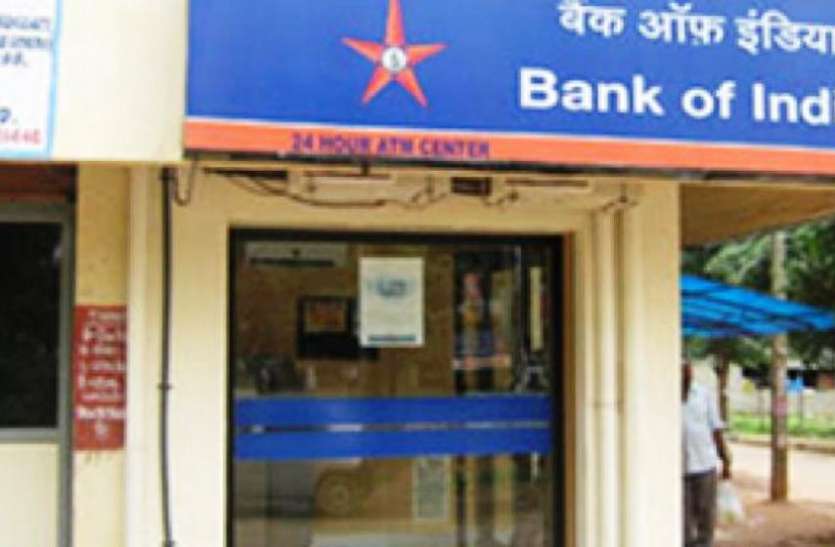 big-fire-in-atm-machine-biswa-sitapur एटीएम मशीन में आग लगने से हुआ भारी नुकसान, लाखों के कैश की जलने की संभावना