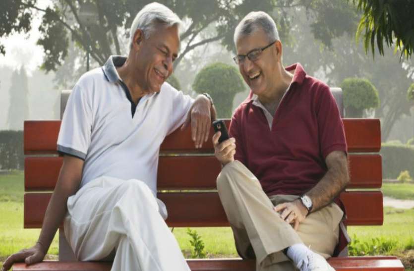 Senior Citizens Senior Citizens को सरकार दे सकती है तोहफा, रिटायरमेंट उम्र बढ़ाने का प्लान