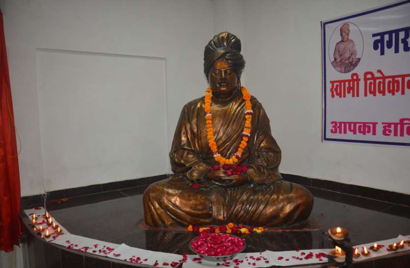 swami vivekananda death anniversary : vivekananda relation with alwar विश्व को जगाने वाले स्वामी विवेकानंद का 1902 में आज ही के दिन हुआ था निधन, अलवर से था उनका खास नाता