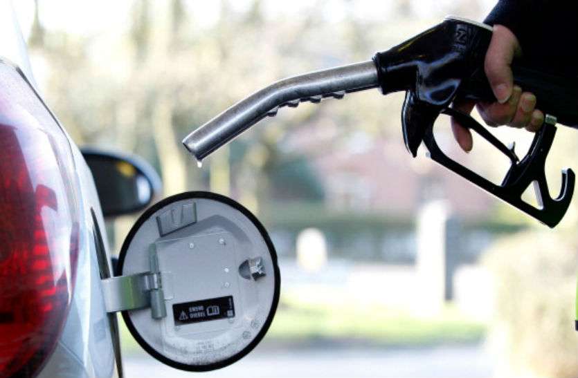 petrol and diesel price मध्यप्रदेश में आधी रात से 2 रुपये प्रति लीटर से अधिक महंगे हो जाएंगे पेट्रोल-डीजल