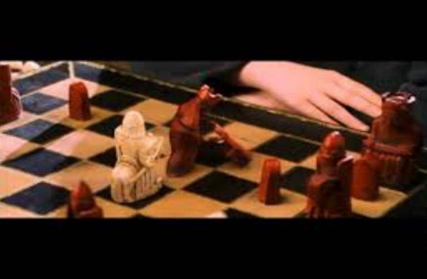 chess कुछ ही रुपयोंं में खरीदा था शतरंज का मोहरा, नीलामी में मिले इतने रुपए कि देखकर खुली रह गई आंखें!