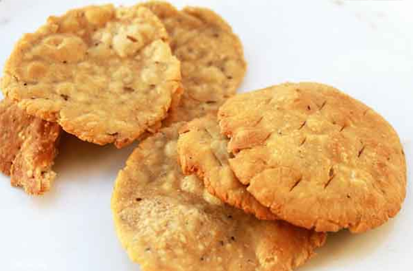 healthy-diet-corn-flour-mathri Healthy Diet: मक्के के आटे व तिल की मीठी मठरी सेहत के लिए फायदेमंद