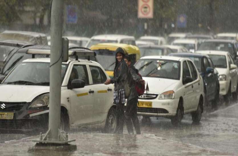rain मौसम हुआ सुहाना, दिल्ली-NCR समेत देश के इन इलाकों में हो सकती है बारिश