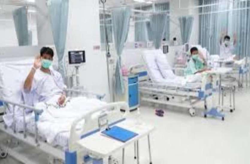 hospital महिला के कान में था दो दिन से दर्द, डॉक्टर के पास गई तो सामने आई चौंकाने वाली बात