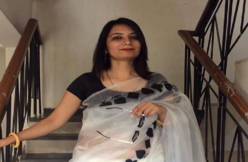 ghaziabad इंश्योरेंस कंपनी की महिला ट्रेनिंग मैनेजर ने हिंडन नदी में लगाई छलांग, खोज में जुटे गोताखोर