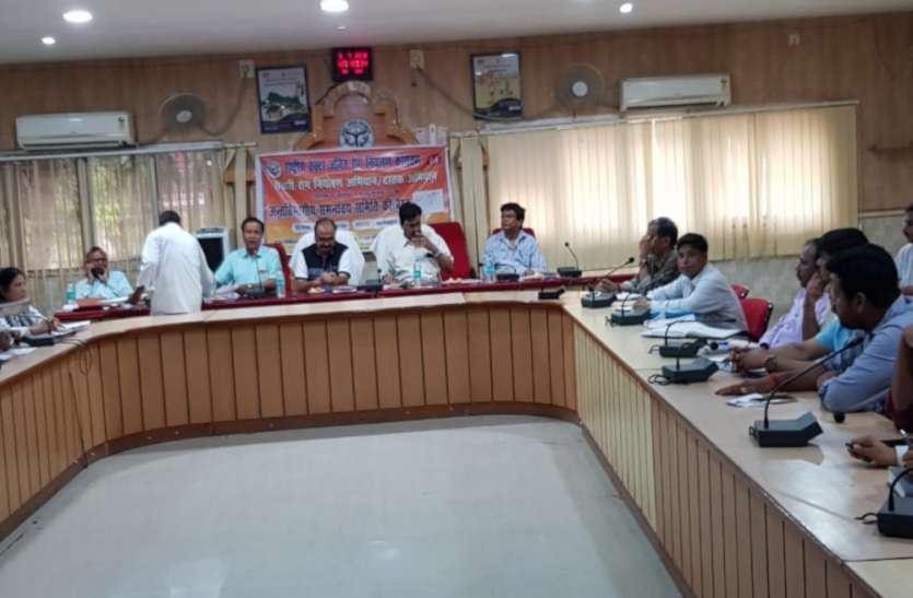 Balrampur News परवान नहीं चढ़ रहा दस्तक अभियान, सीएमओ ने जताई चिंता