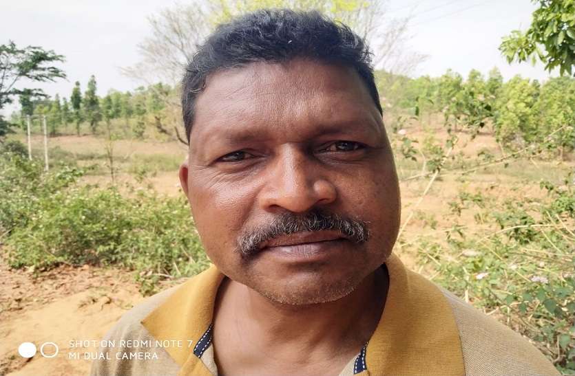 Pathalgadi In Jharkhand कोचांग के ग्राम प्रधान की हत्या, पत्थलगड़ी के खिलाफ दिया था पुलिस का साथ