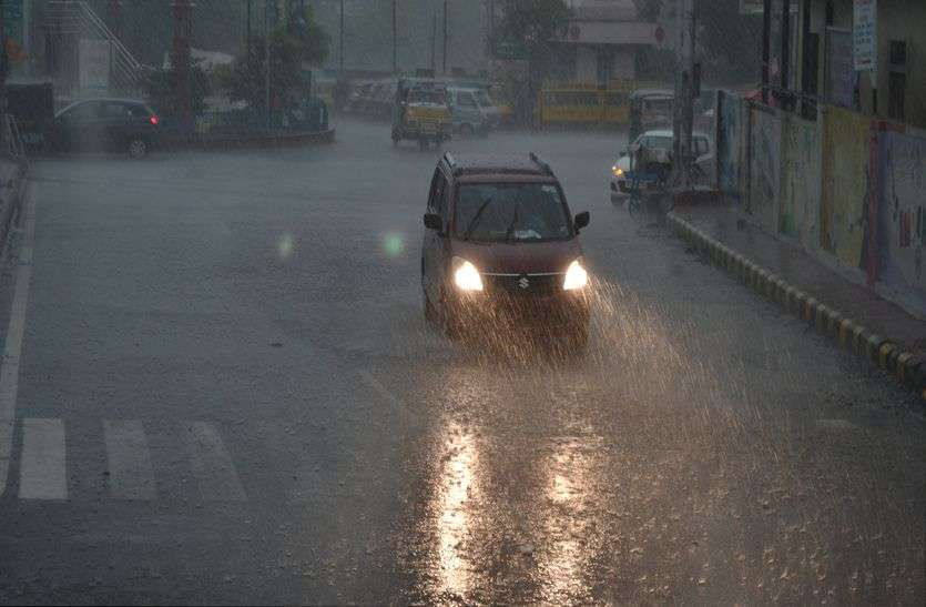 heavy rain in ajmer from morning कभी झमाझम तो कभी भिगोया फुहारों ने, मौसम खुशगवार