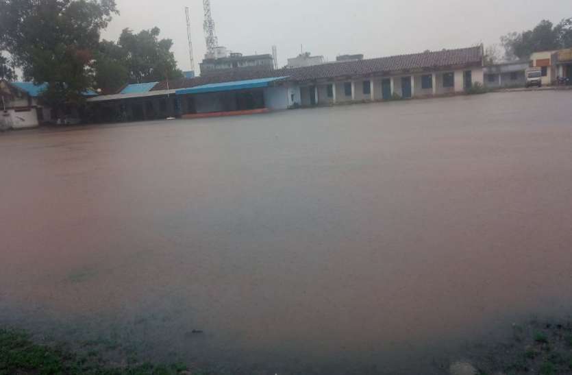 havy rain in hoshangabad लगने लगी बारिश की झड़ी, जिले में 168 मिमी बारिश
